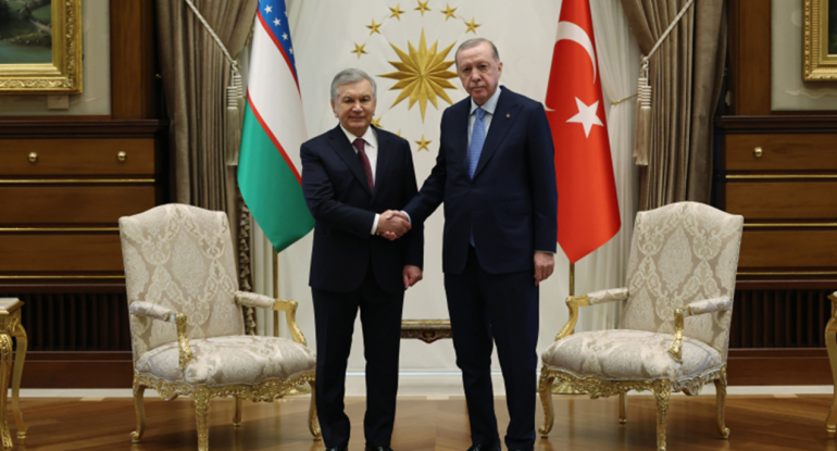 Ərdoğan Mirziyoyevlə görüşdü