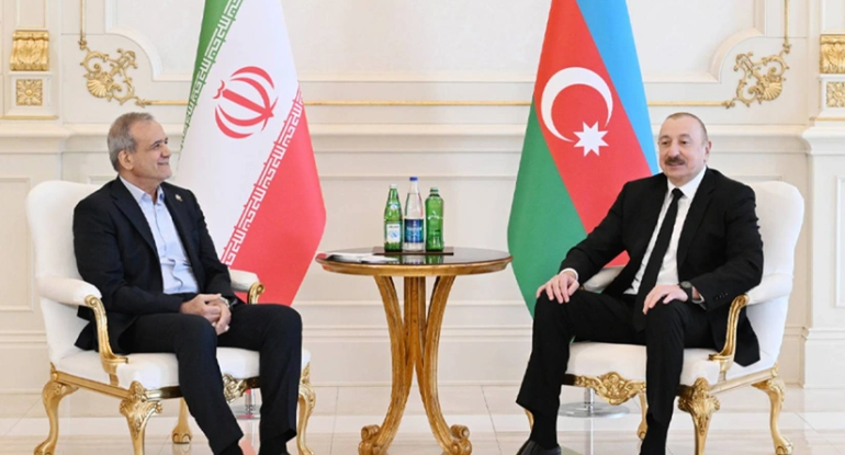 Prezident İlham Əliyev Məsud Pezeşkiana zəng edib