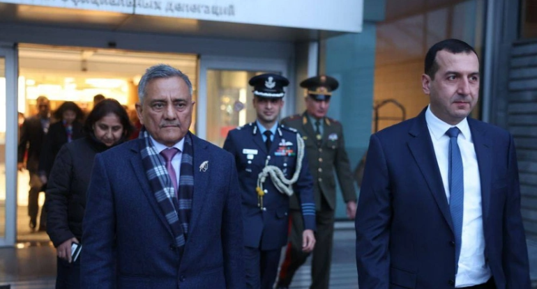 Hindistan ordusunun Baş qərargah rəisi Ermənistandadır