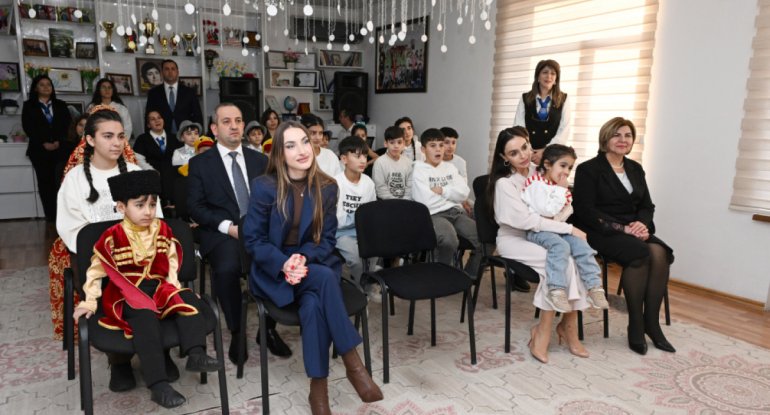 Leyla Əliyeva və Alena Əliyeva Gəncədə uşaq evində olublar