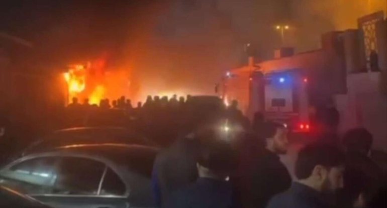 Bakıda dəhşətli yanğın: Restorana od vurub, qapıları kilidlədi... - VİDEO
