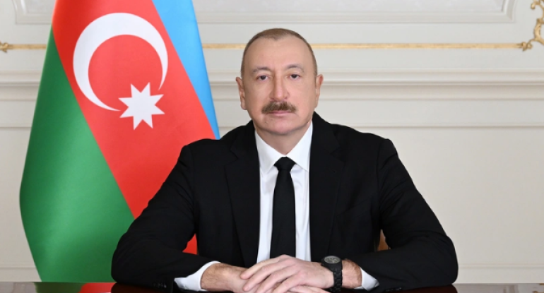 Azərbaycan Prezidenti Pezeşkianı təbrik edib