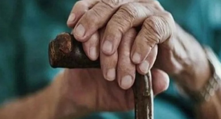 Novxanıda dəniz sahilində gəzən 89 yaşlı kişi öldü