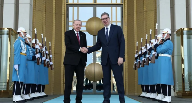 Ərdoğan Serbiya prezidenti ilə görüşüb