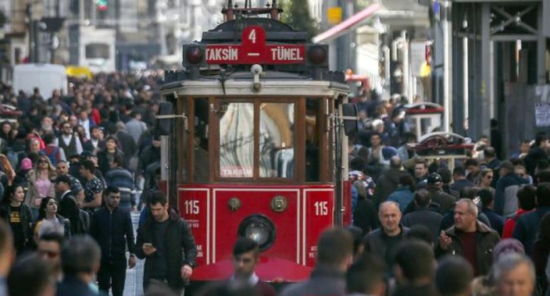 Şəhər əhalisi 16 milyona çatır: xaricilər köç edir