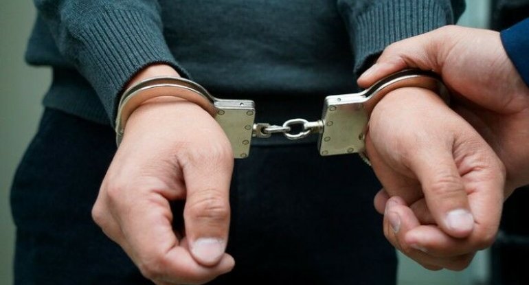 Yarım ton yanacağı oğurlayıb öz maşınına tökdü, həbs edildi