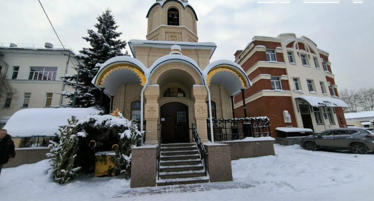 Rusiyada dəhşət - Kilsəyə girib qarşısına çıxanları bıçaqladı