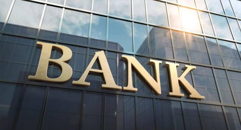 Azərbaycanda hazırda neçə bank var?