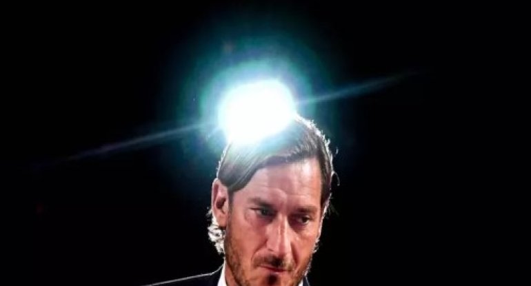 Totti "Roma"ya qayıtmaq üçün danışıqlara başladı
