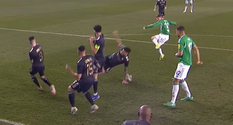 "Qarabağ"ın qapısına təyin edilən penalti yanlış qərar imiş - VİDEO