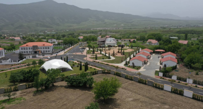 Xanabad kəndinə yola salınan ilk köç karvanı Xocalı şəhərinə çatıb&nbsp;