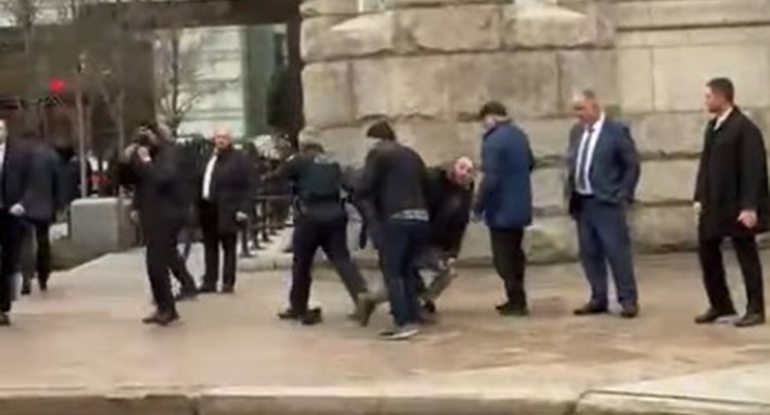 Prezidentin təhlükəsizlik xidmətinin əməkdaşları ABŞ polisi ilə birlikdə təxribatın qarşısını aldılar - Video