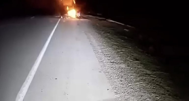 Salyanda yanan avtomobili söndürərkən maşın vuran FHN əməkdaşının son durumu açıqlanıb&nbsp;