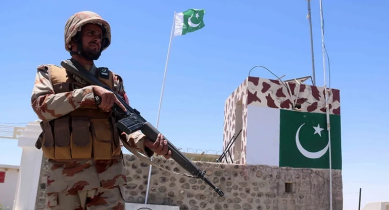 Pakistan-Əfqanıstan sərhədində silahlı toqquşma baş verib