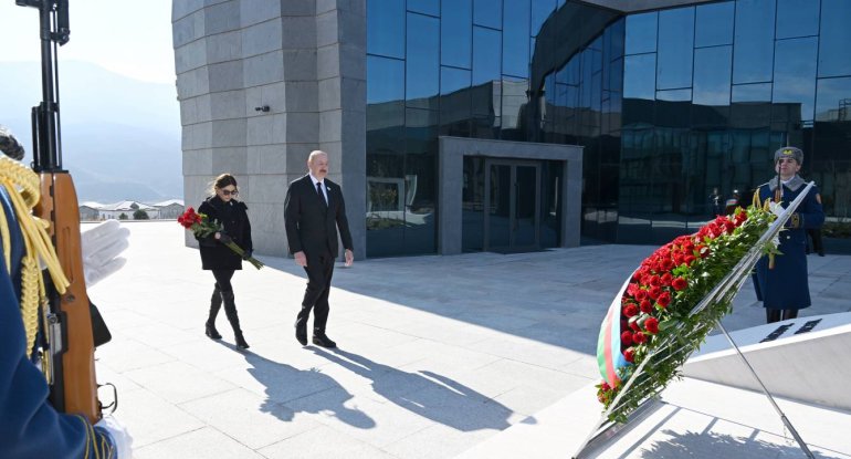 İlham Əliyev Xocalı Soyqırımı Memorialının açılışında iştirak edib - YENİLƏNİB