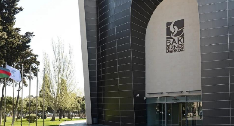Bakı Biznes Mərkəzi borca düşüb