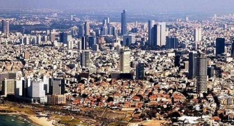 İsrail hava məkanını bağladı