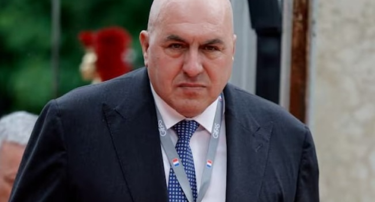 İtaliyanın müdafiə naziri Dubayı TƏRK EDƏ BİLMİR