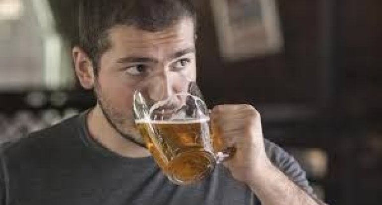 Pivə içəndə başı ağrıyan kişidə xərçəng tapıldı