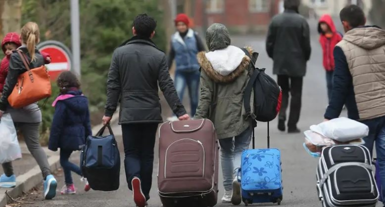 Ötən il Avropada qaçqınların sayı 19% azalıb