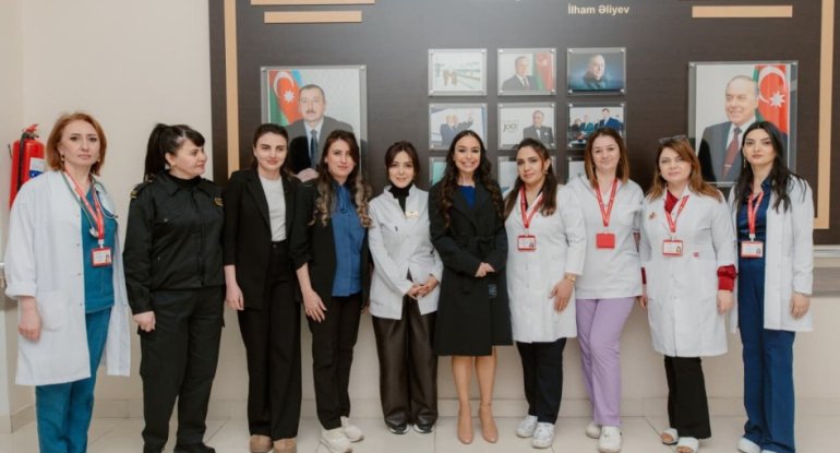 Leyla Əliyeva Bakıda Uşaq Klinik Xəstəxanasını ziyarət edib