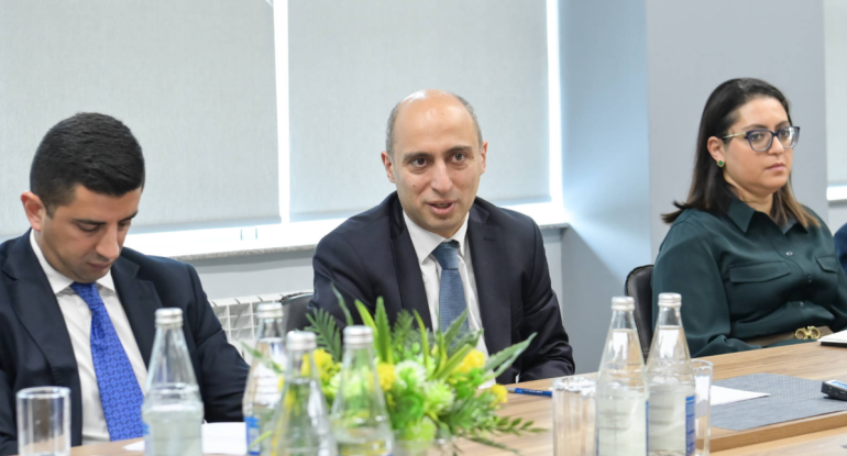 Nazir: "Azərbaycan məktəbinin formalaşmasında qadın müəllimlərin xüsusi rolu var"