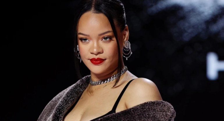 Rihannanın evinə silahlı hücum edilib