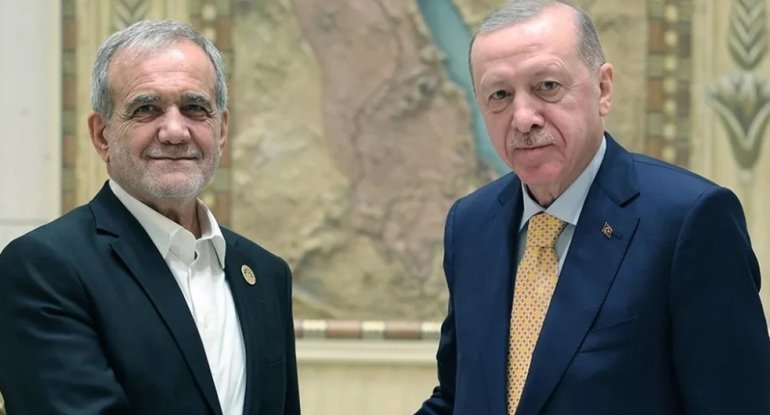 Ərdoğan Pezeşkianla telefonla danışıb
