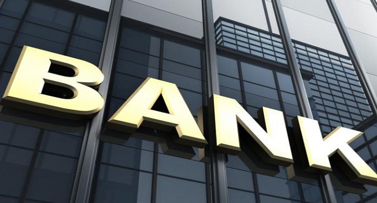 "Daha iki bank bağlanacaq" - Ekspert
