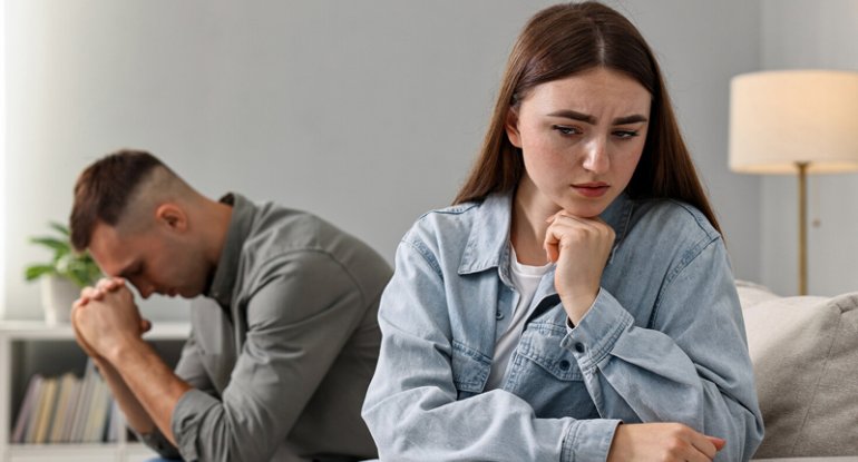 Münasibətləri pozan dörd əsas davranış: Boşanmamaq üçün nə etmək lazımdır?