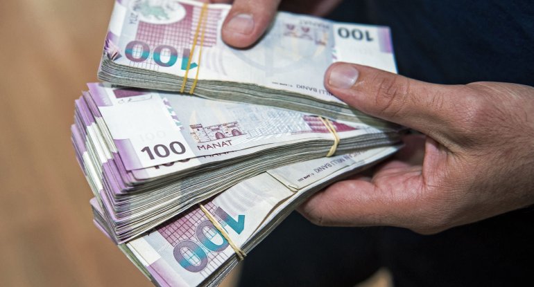 Bu şəxslər bayrama görə 500 manat alacaq - SİYAHI