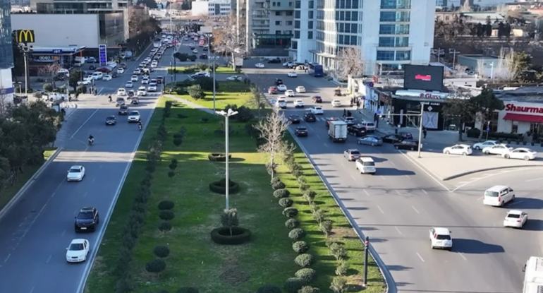 Bakının Tbilisi prospektində "cib" tipli zolaqlar salınacaq