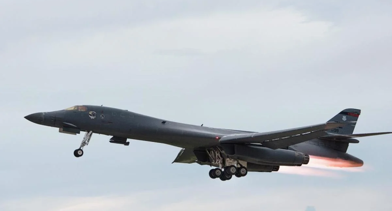 "B-1" bombardmançı təyyarələri yenidən İrana göndərildi