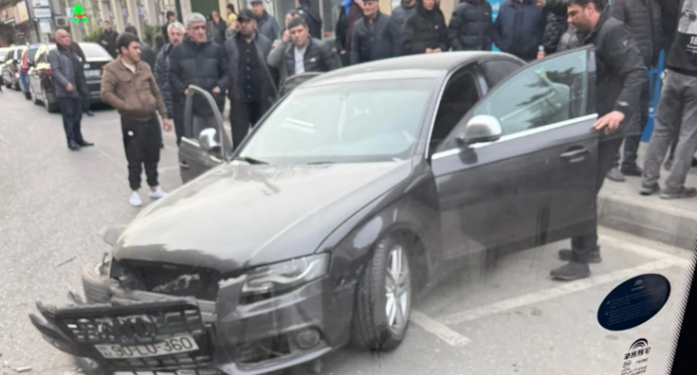 Bakıda avtomobil yanıb - FOTO