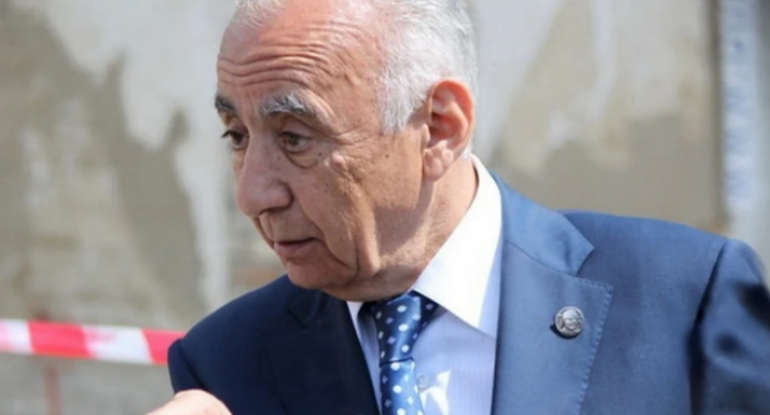 Hacıbala Abutalıbov Bakıya QAYITDI