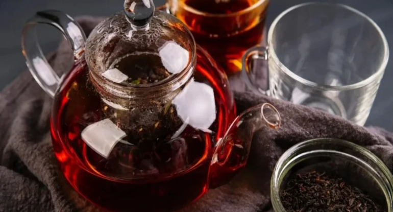 Çayın sağlamlıq üçün təhlükəsiz norması açıqlanıb