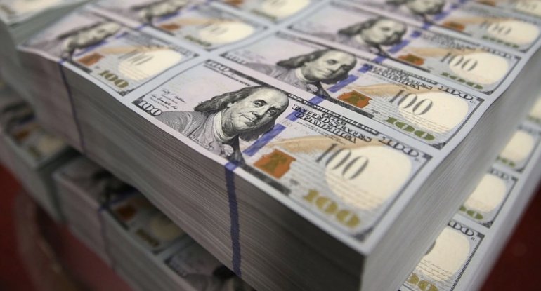 İlk dəfə ABŞ dollarının üzərində vəzifədəki prezidentin imzası olacaq