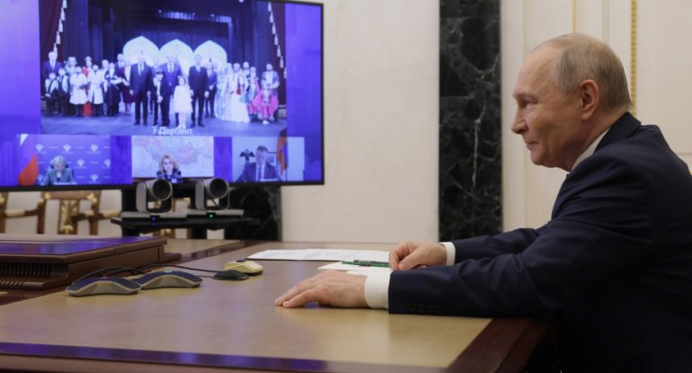 Putin Azərbaycan teatrının açılışında iştirak edib - YENİLƏNİB