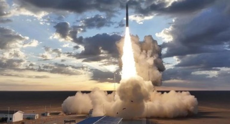 Çinin yeni "Kinetica - 2" raketinin sınaq uçuşu uğurlu oldu