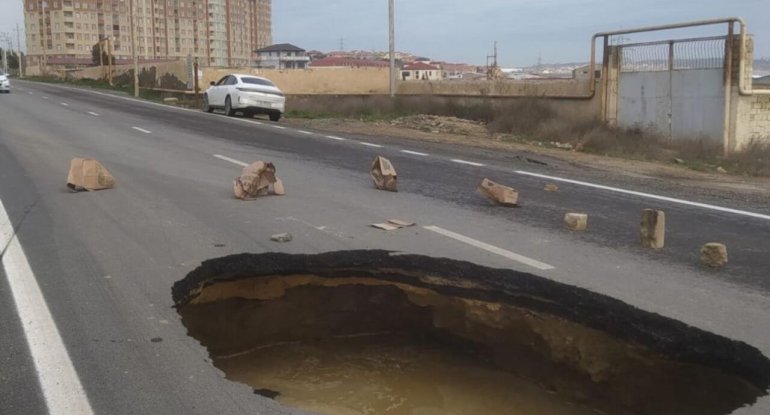 Yeni çəkilən yol çökdü - FOTO