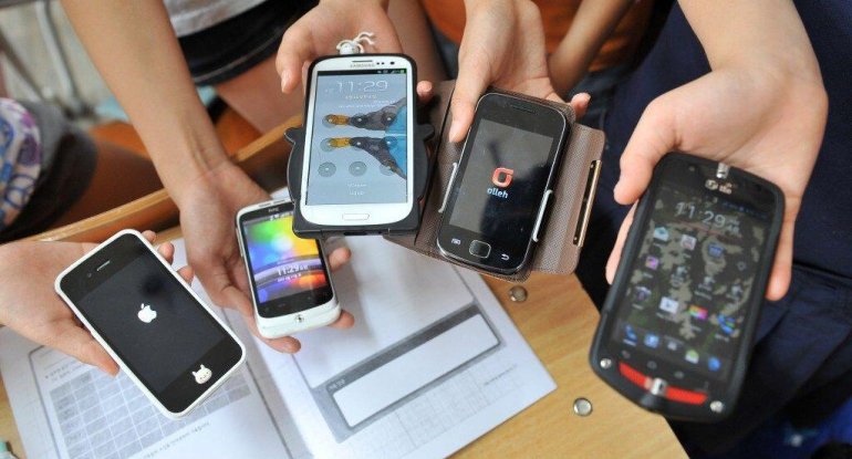 Bu halda şagirdlər məktəbə telefon gətirə bilər