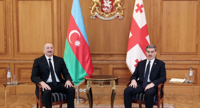 İlham Əliyevin Gürcüstanın Prezidenti ilə təkbətək görüşü olub - YENİLƏNİB