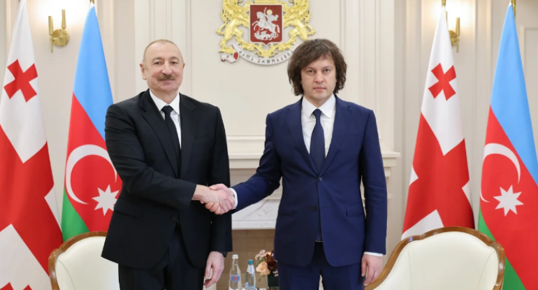 İlham Əliyevin Gürcüstanın Baş naziri İrakli Kobaxidze ilə təkbətək görüşü olub