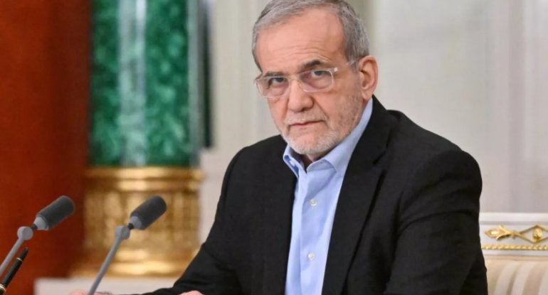 Pezeşkian: "Əlimiz tətiyin üzərindədir"