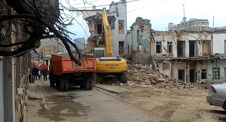 Bakıda söküləcək binalarla bağlı VACİB AÇIQLAMA