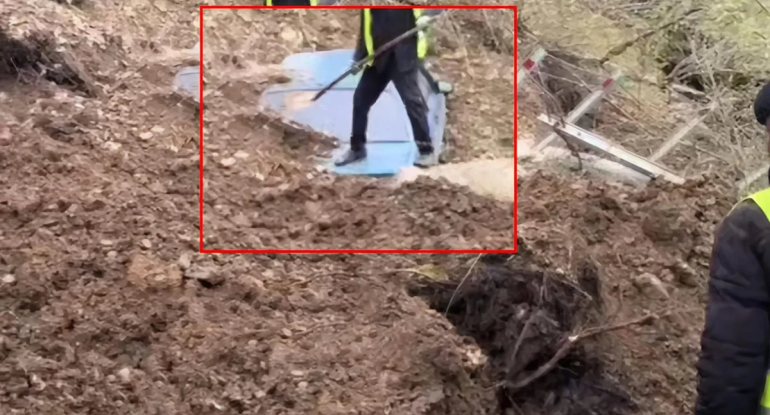 Qubada sürüşmə baş verdi: Avtomobil torpaq altında qaldı - VİDEO
