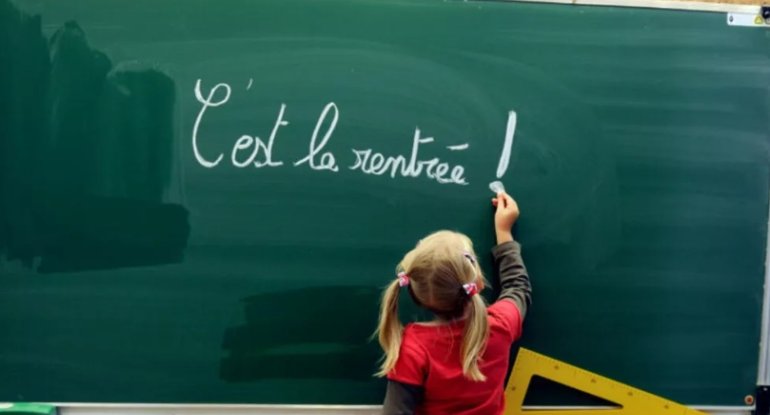 Fransa məktəbləri boşalır: 1,6 milyondan çox şagird "yox olacaq"