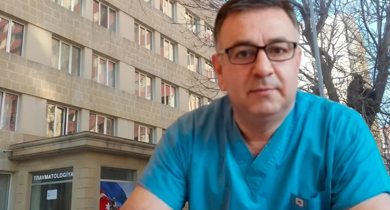 "Dedi ki, mən 20 manatlıq həkim deyiləm" - Gəncdən əməliyyat üçün pul tələb edilib? - VİDEO