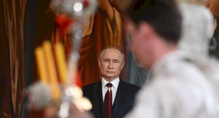 Putinin üzərində gəzdirdiyi xaçın sirri