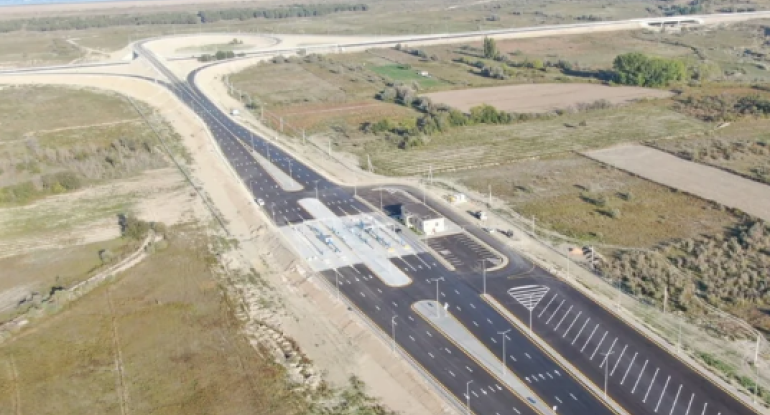 Azərbaycanda ödənişli avtomagistrallarda maksimum sürət həddi təsdiqləndi
